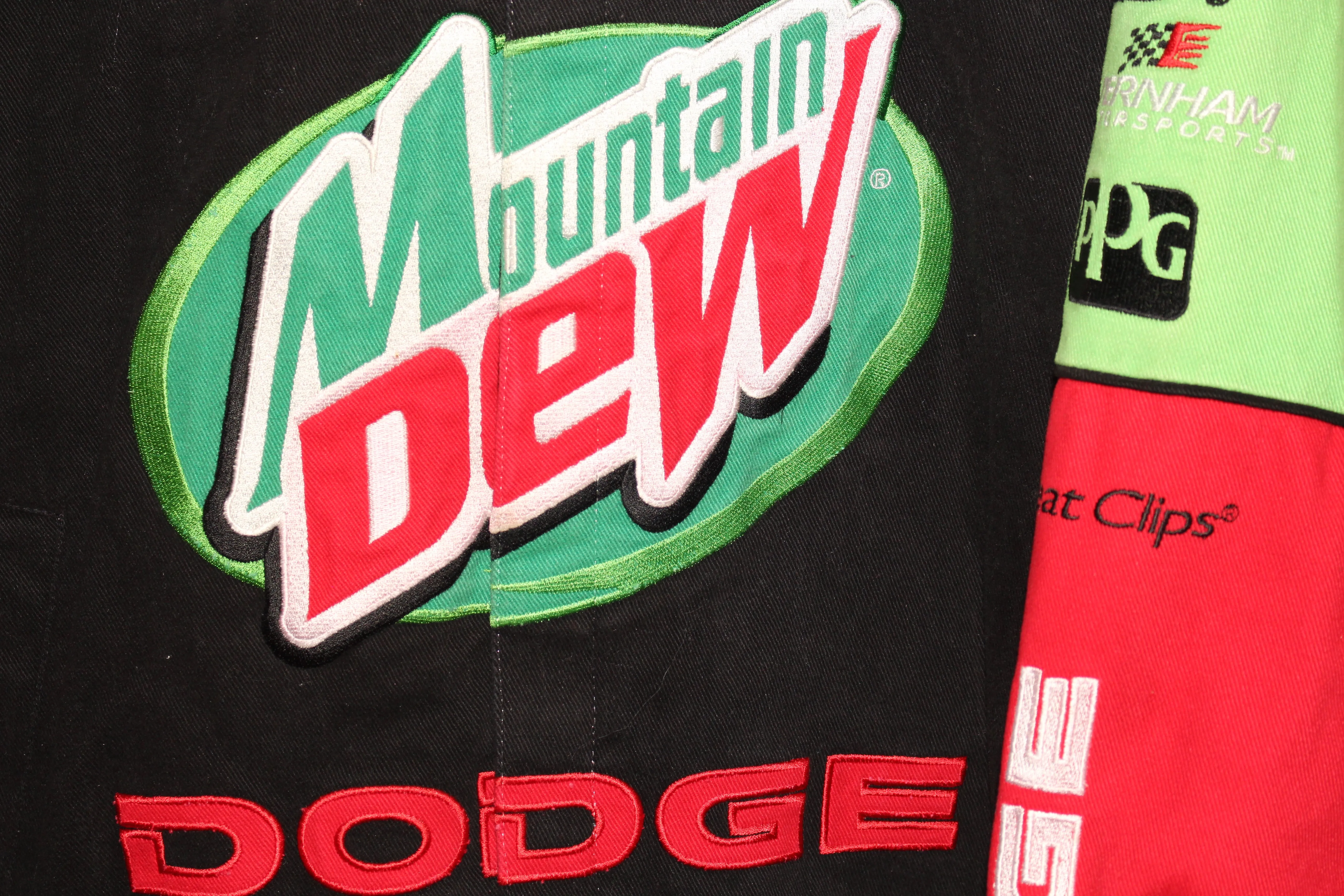 Rare Mountain Dew Dodge Nextel Cup Series NASCAR Kasey Kahne #9 (M)