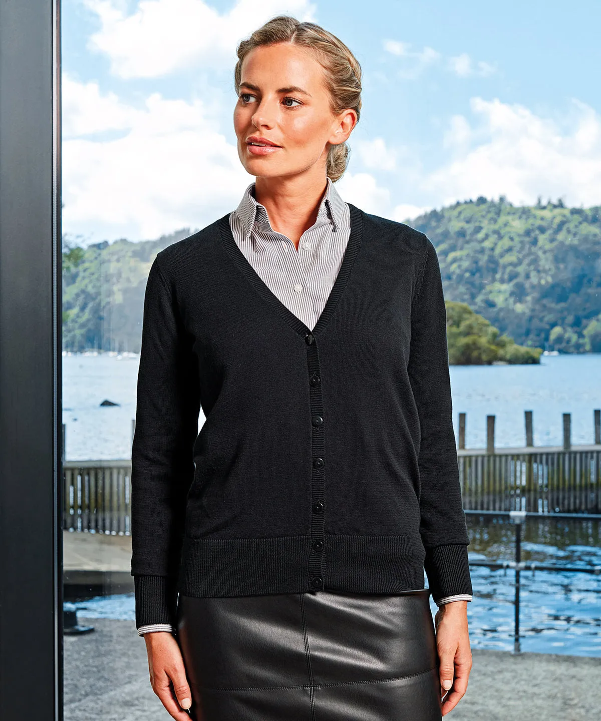 Royal - Women's button-through knitted cardigan